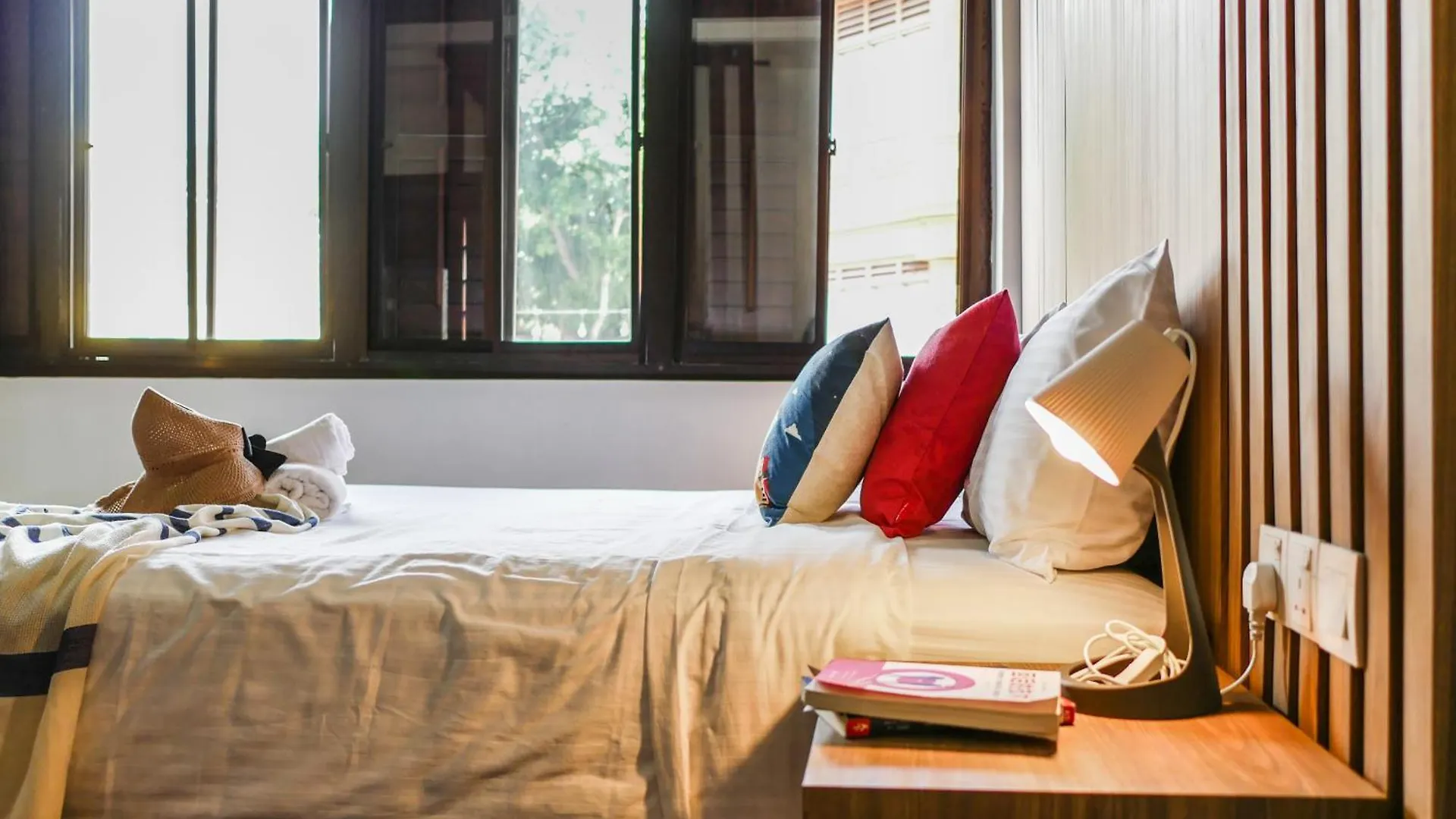 Inn Carnarvon Antique Loft Hotel George Town