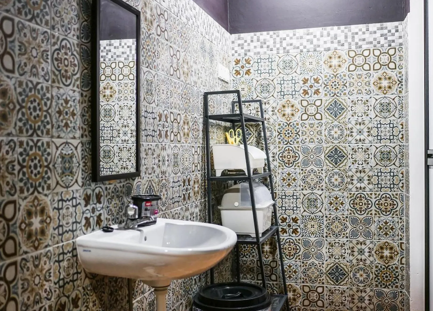 Carnarvon Antique Loft Hotel George Town